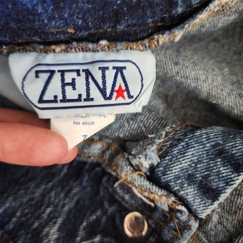 Vintage Zena Highwaisted Yoke Mom Jeans | No rear pockets | size 7 USA Made - Picture 4 of 5